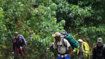 Contador, en la zona boscosa de los primeros tramos.