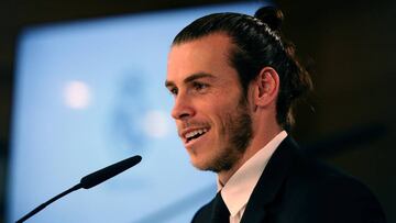 Gareth Bale of Real Madrid holds a press conference at the Santiago Bernabeu stadium after extending his contract with Real until 2022 on October 31, 2016 in Madrid, Spain. 