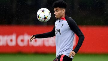 Luis Díaz en un entrenamiento de Liverpool.