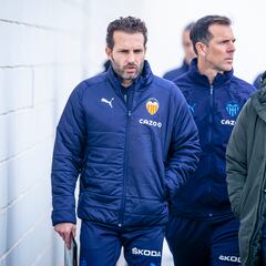 El Valencia de Baraja echa a rodar en Paterna