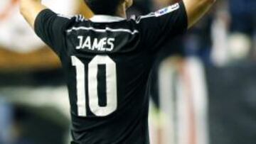 JAmes celebra su tanto ante el Rayo Vallecano.
