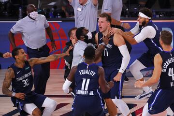 En su segunda temporada dirigi¨® desde la pista a los Dallas Mavericks que acabaron la temporada en la sexta posici¨®n de la conferencia Oeste y jugaron en primera ronda ante Los Angeles Clippers. Su momento de gloria fue un triple sobre la bocina para igu