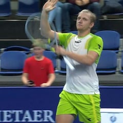 Davidovich avanza con una gran remontada ante Garín