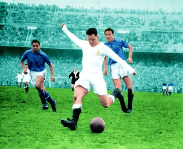 Defendi¨® la camiseta del Real Madrid desde 1946 hasta 1956.