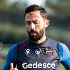 Morales y Mustafi trabajan de forma parcial con el grupo