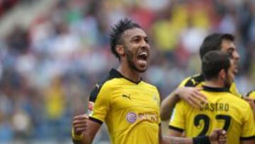 Aubameyang celebrando uno de sus goles