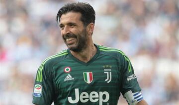 El guardameta italiano siempre se ha caracterizado por sonreír dentro y fuera de las canchas sin importar el momento.