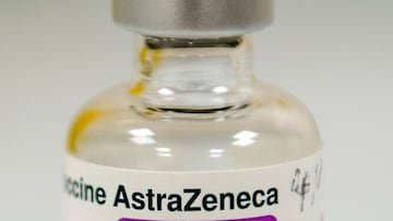 (FILES) This file photograph taken on January 4, 2021, shows a vial of the AstraZeneca/Oxford Covid-19 vaccine at the Lochee Health Centre in Dundee. - France will decide on February 2, 2021 if the Covid-19 vaccine manufactured by AstraZeneca can be used to vaccinate elderly recipients. (Photo by Andy Buchanan / AFP)
