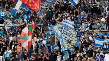 La afición del Alavés durante el partido de LaLiga entre el Alavés y el Girona.