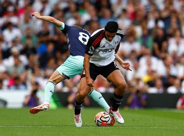 Mexico striker Raúl Jiménez robbed in England