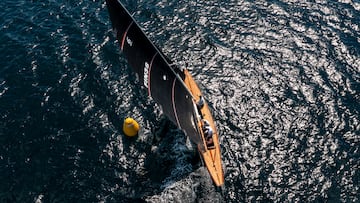 Imagen de una embarcación durante la Liga 6m Clásicos de Sanxenxo