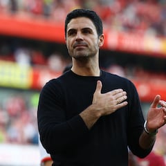 Arsenal gana, pero no alcanza