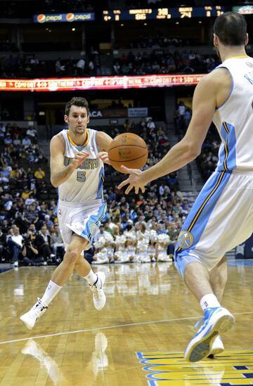 En 2011 acaba en el conjunto de Colorado y a la postre sería su última temporada en la NBA.