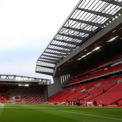 El Liverpool, sancionado un año sin fichar canteranos