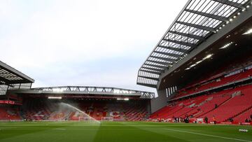 El Liverpool, sancionado un año sin fichar canteranos