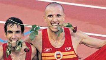<b>RADIANTES. </b>Casi tocaron el oro en los 10.000 metros del Europeo de Gotemburgo, pero la plata y el bronce dejó felices a Chema Martínez y a Juan Carlos de la Ossa.