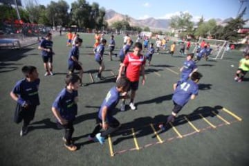 El plantel cruzado llegó hasta Recoleta para compartir con los niños de la comuna.