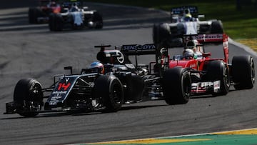 Alonso por delante de Vettel en Monza.