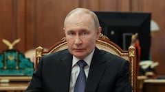 Satellite images confirm suspicions as Russian submarine ‘threatens’ US carrier: NATO reacts