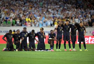 Ecuador busca DT tras la Copa América y Chile ‘aporta’ con 4 candidatos: 3 pasaron por la Roja
