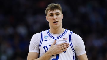 NEWARK, NEW JERSEY - MARCH 27: Cooper Flagg #2 of the Duke Blue Devils reacts against the Arizona Wildcats in the East Regional Sweet Sixteen round of the NCAA Men's Basketball Tournament at Prudential Center on March 27, 2025 in Newark, New Jersey. Patrick Smith/Getty Images/AFP (Photo by Patrick Smith / GETTY IMAGES NORTH AMERICA / Getty Images via AFP)
