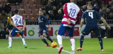 Benzema marca el 0-1 a pase de Carvajal.