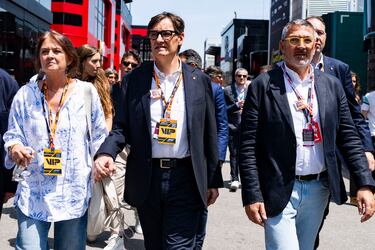 El presidente de la Generalitat, Salvador Illa, en el paddock del Circuito de Montmeló.