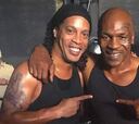 Ronaldinho le manda un mensaje a Mike Tyson previo a su pelea