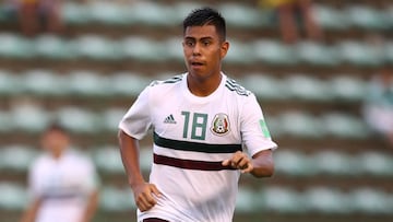 USMNT head coach advised Efraín Álvarez to join the Mexican national team