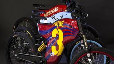 Barcelona: Gerard Piqué rides into Camp Nou on a 10,000-euro electric bike