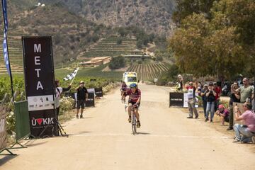 La Gran Fondo Ruta del Vino congregó a cerca de 80 competidores en el Valle de Colchagua.