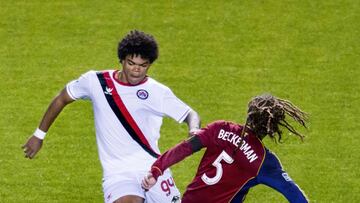 Gulley jugando por los Atlanta Silverbacks, cedido por el Chicago Fire.