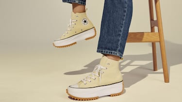 Viste en verano con Converse y sus dise?os atrevidos en ropa y accesorios