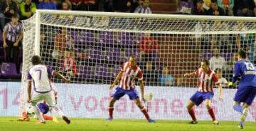 Ocasión de gol para Osorio.