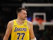 La NBA sanciona a Schröder por intentar pegar a Doncic