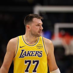 What injury does Luka Doncic have? Will he play against Portland?