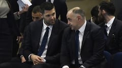 Real Madrid squads attend new sponsorship presentation