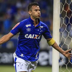 Capitán de Cruzeiro: "Ya sabemos lo que es vencer a la U"