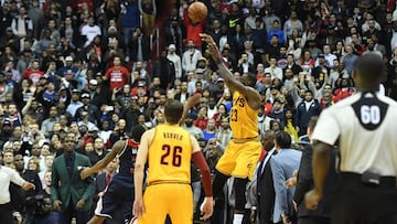 LeBron James anota el triple que forz&oacute; la pr&oacute;rroga para los Cavaliers en Washington.