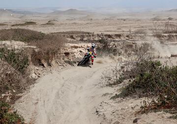 Tercera etapa entre San Juan de Marcona y Arequipa. El piloto español Oriol Mena.
