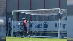 Lucho Díaz se mide en el arco del Bayern