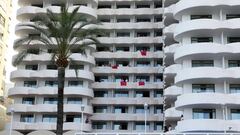 Students visiting from the mainland to celebrate the end of term are isolated in a hotel in Palma de Mallorca after testing positive for coronavirus disease (COVID-19) last week, in Mallorca, Spain, June 28, 2021. REUTERS/Enrique Calvo