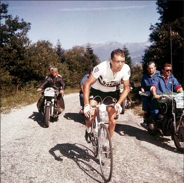 El ciclismo britnico llor este a?o uno de sus pioneros, Brian Robinson, el primer corredor de esa nacionalidad que gan etapas en el Tour de Francia, en 1958 y 1959. Tambin conquist el Dauphin Liber, en 1961. Este coetneo de Anquetil, Bahamontes o Gaul fue profesional entre 1952 y 1963, durante una poca dorada de este deporte, y milit en equipos del prestigio del Saint Raphael. El 25 de octubre falleci a los 91 a?os de edad.