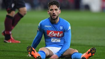 Soccer Football - Serie A - Cagliari Calcio vs Napoli - Sardegna Arena, Cagliari, Italy - February 26, 2018 Napoli's Dries Mertens reacts REUTERS/Alberto Lingria