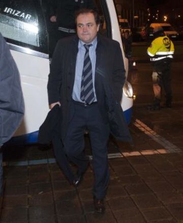 Llegada de la Real Sociedad al estadio. El presidente Aperribay.