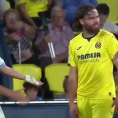 A Brereton lo agarraron de la camiseta y su reacción fue así: ¡zafó de la roja!