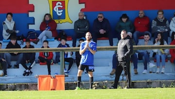 Manu Blanco volvió a jugar tras superar una larga lesión en el triunfo del CD Covadonga frente al Condal Club (0-3) en el Alejandro Ortea de Noreña.