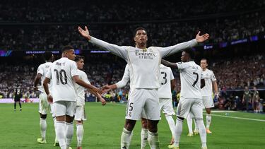 Soccer Football - UEFA Champions League - Real Madrid v Juventus - Santiago Bernabeu, Madrid, Spain - October 22, 2025 Real Madrid's Jude Bellingham celebrates scoring their first goal REUTERS/Violeta Santos Moura