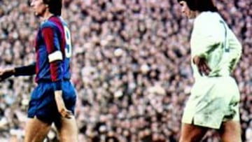 <b>SU SOMBRA. </b>José Antonio Camacho va tras los pasos de Cruyff en el Clásico de 1975.