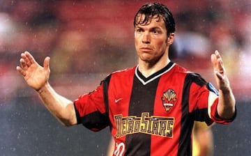 Lothar Matthaus jugando con el Metrostars.